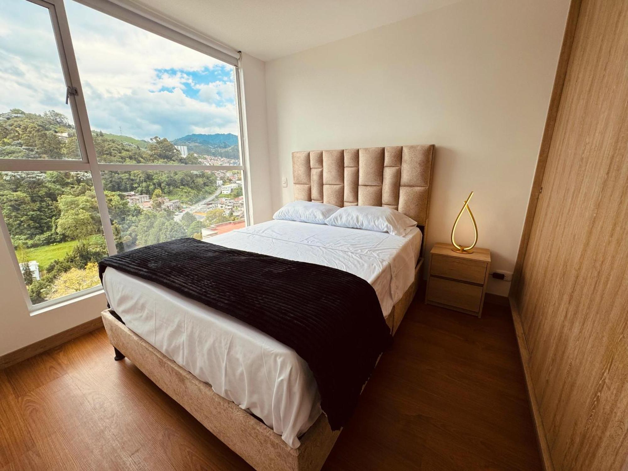 Espectacular Vista, Apto De Lujo, Piscina, Gym Manizales